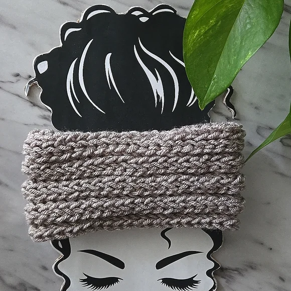 Handmade Knit Turban Headband - Picture 3 of 6